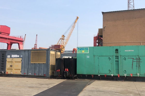 宁德发电机出租空气滤清器的清洁频率是多少？